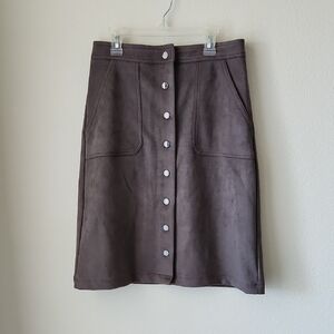 Tahari Gray A-Line Knee-Length Skirt Sz S Snap Detail Faux Suede Elastic Waist